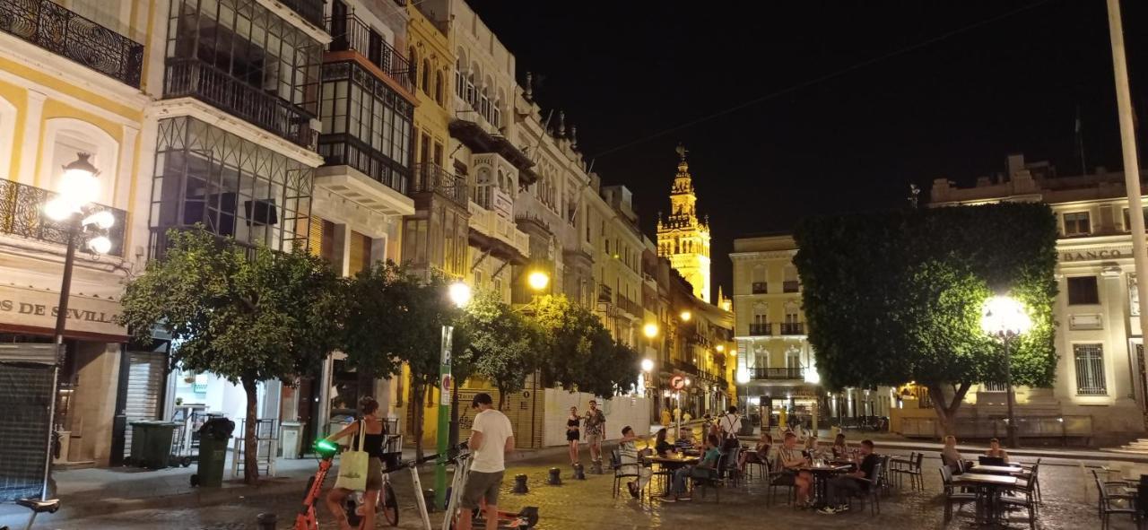 Apartamento Casco Historico Con Atico. Apartment Seville Luaran gambar